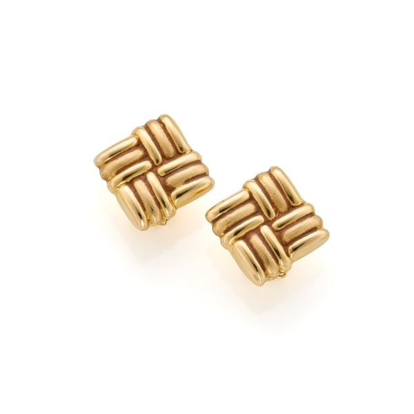 Gold earrings