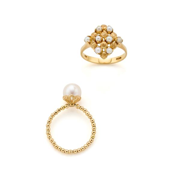 Two gold rings with pearls