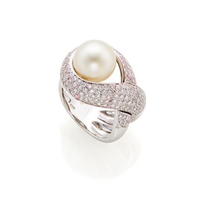 Anello in oro bianco 18 Kt con diamanti e perla coltivata