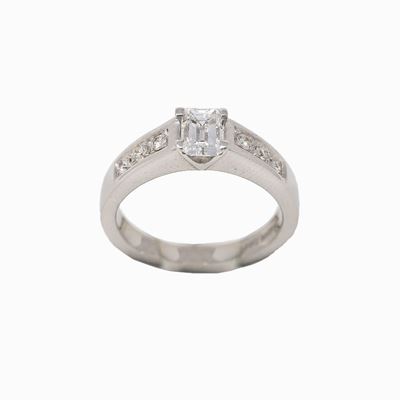 Anello Oro Bianco con Diamante Ottagonale