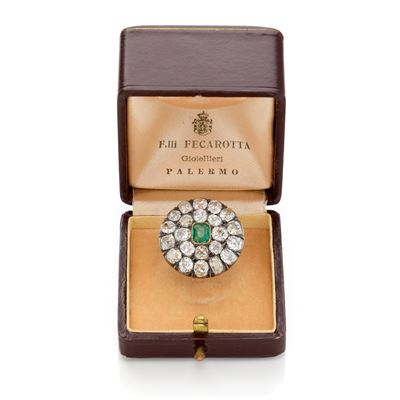 Anello in oro giallo 18 Kt e argento con smeraldo ottagonale e diamanti