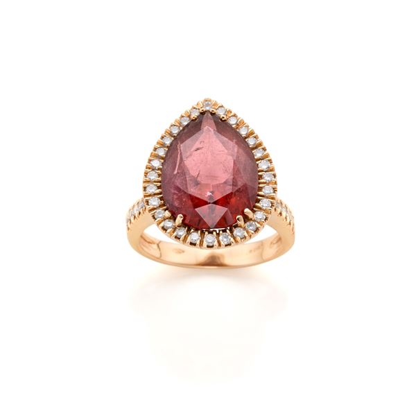Gold ring with tourmaline and diamonds