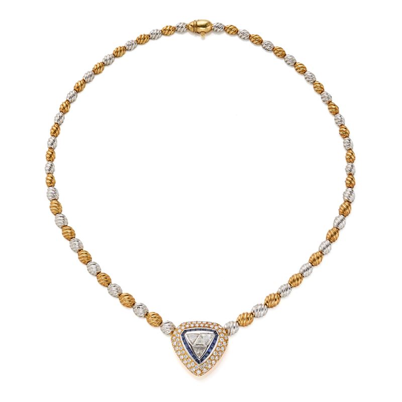 Collier in oro giallo e bianco 18 Kt con pavé di diamanti e zaffiri calibrati