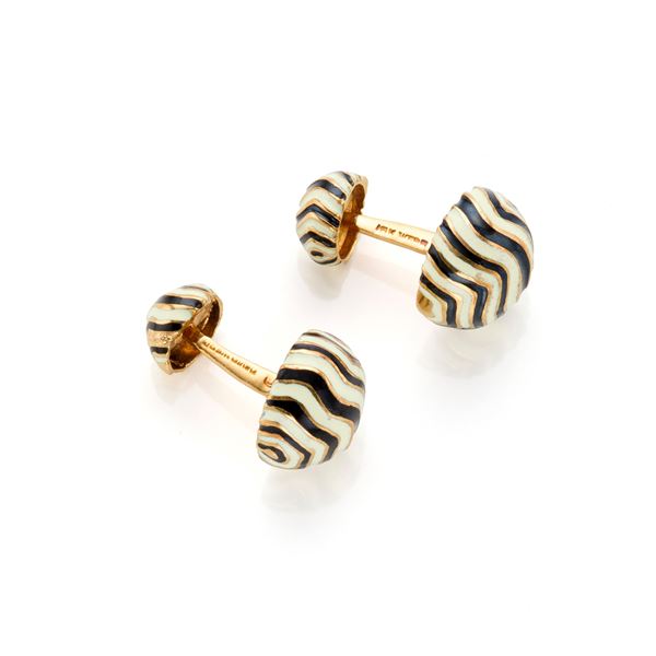 David Webb gold cufflinks