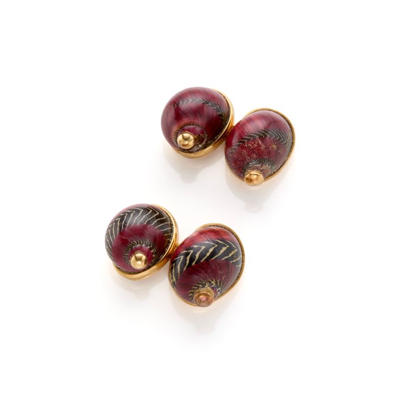 Gemelli, Oro giallo 18 Kt e conchiglie