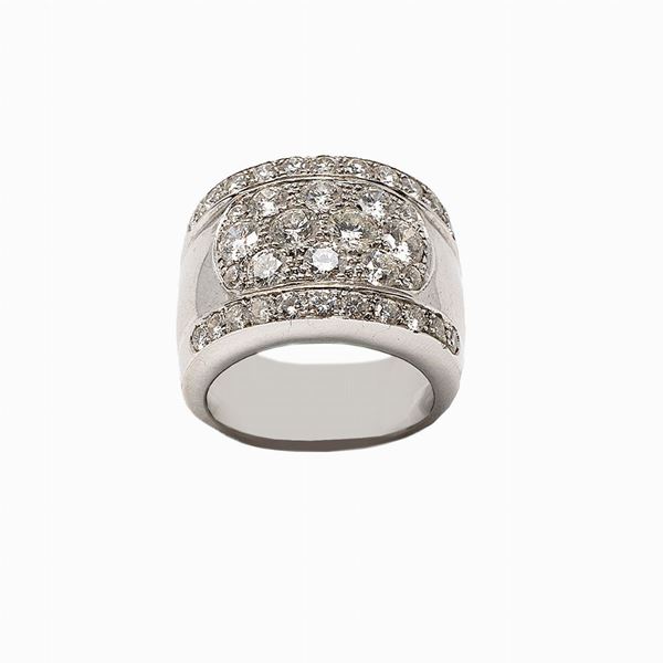 Anello in oro bianco con diamanti a fascia  - Auction Asta a tempo - Faraone Casa d'Aste