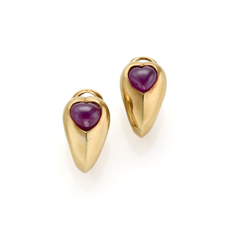 Orecchini in oro con rubini