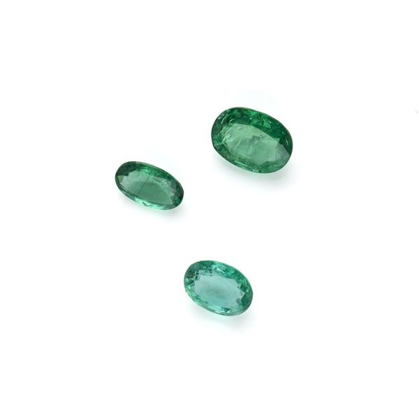 Lot of three emeralds