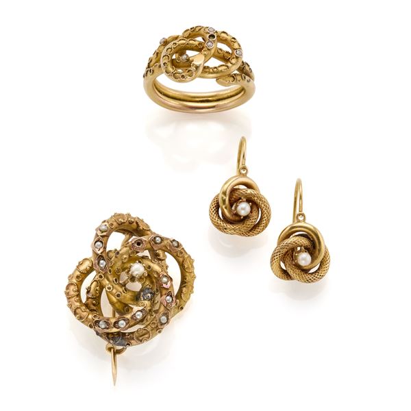 Gold demi parure with micro-pearls