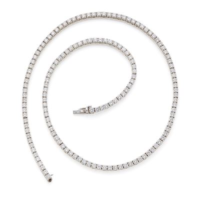 Cartier, Collana in oro bianco 18 Kt con diamanti rotondi, collezione Lignes essentielles