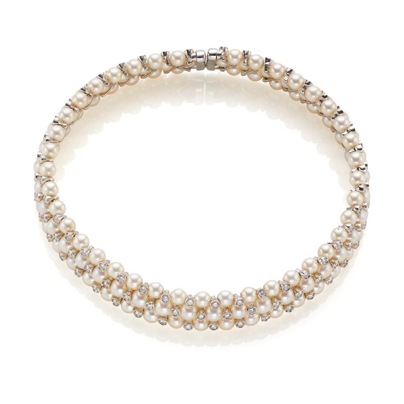 Collier in oro con perle e diamanti