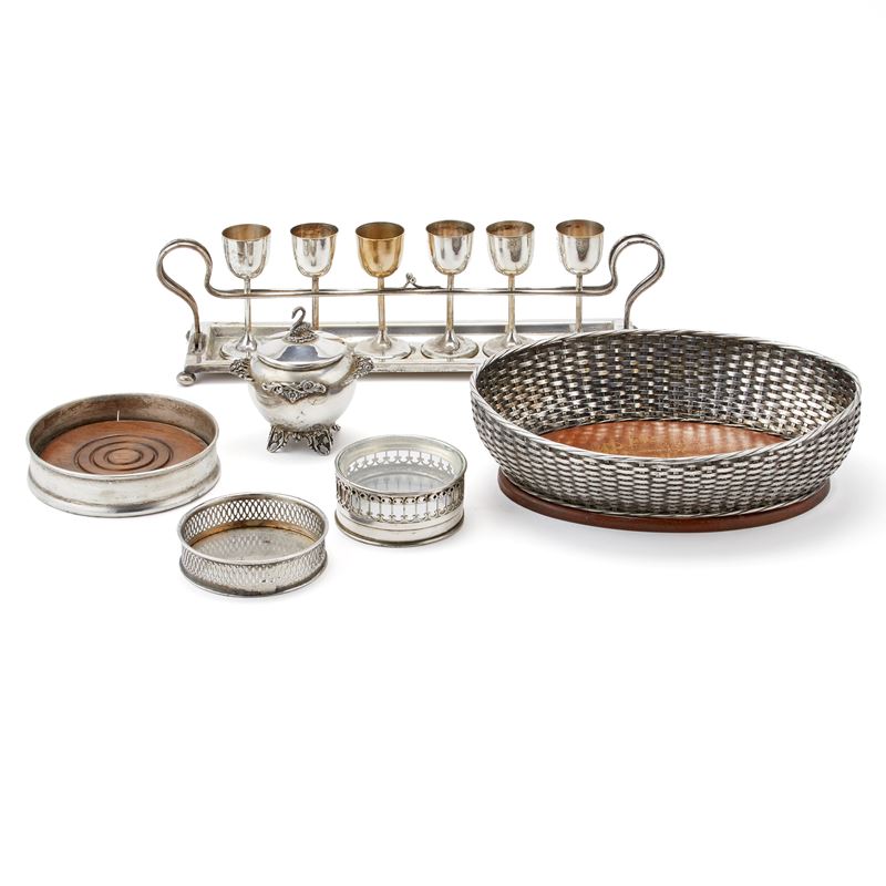 Lotto in argento e metallo argentato