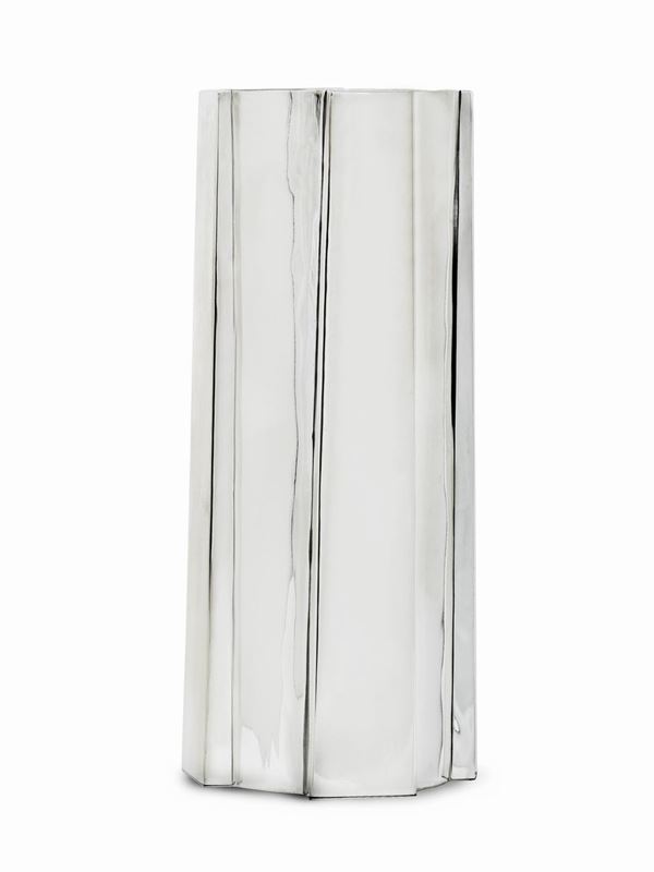 Vaso in argento   - Asta Gioielli e Orologi del XX Secolo - Faraone Casa d'Aste