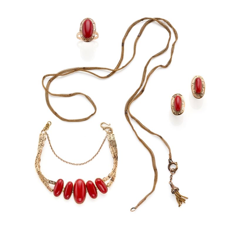 Demi parure in oro e corallo