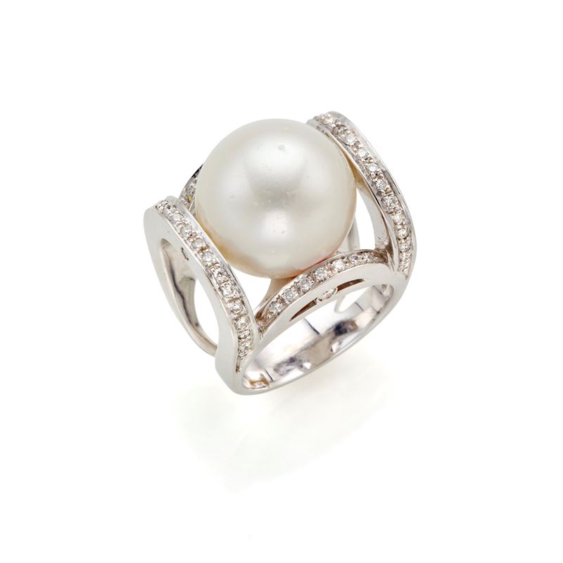 Anello in oro diamanti e perla bianca