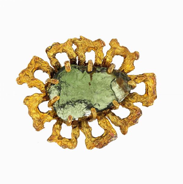 Spilla in oro giallo e moldavite
