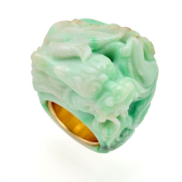 Anello in oro con giadeite