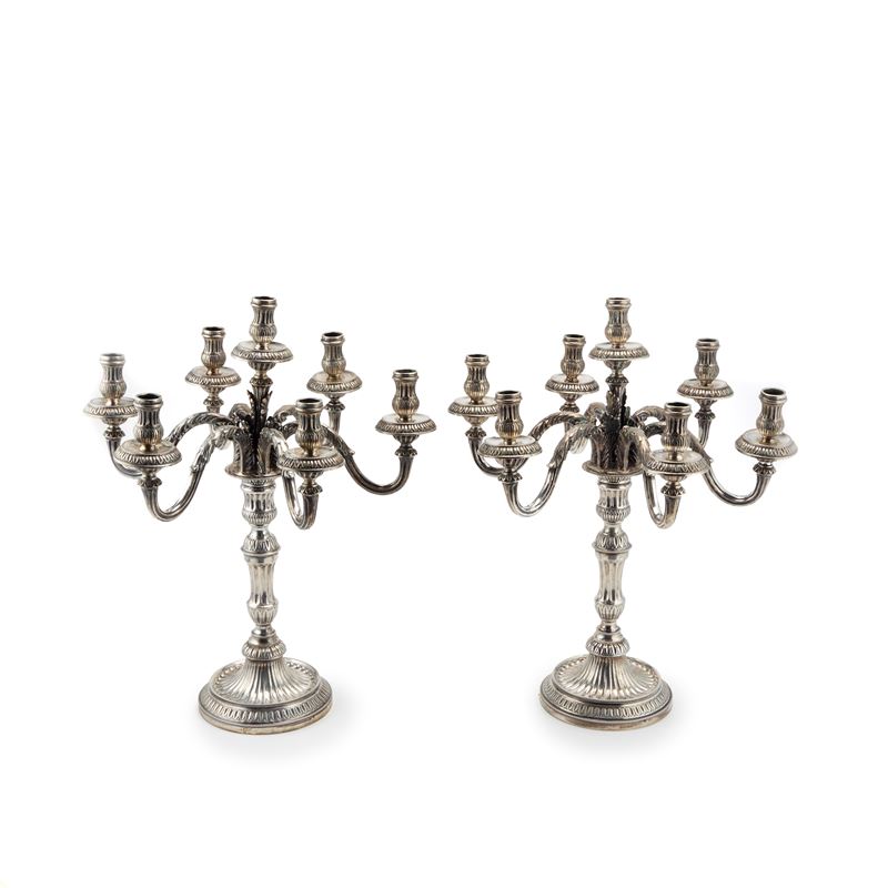 Coppia di candelabri in argento