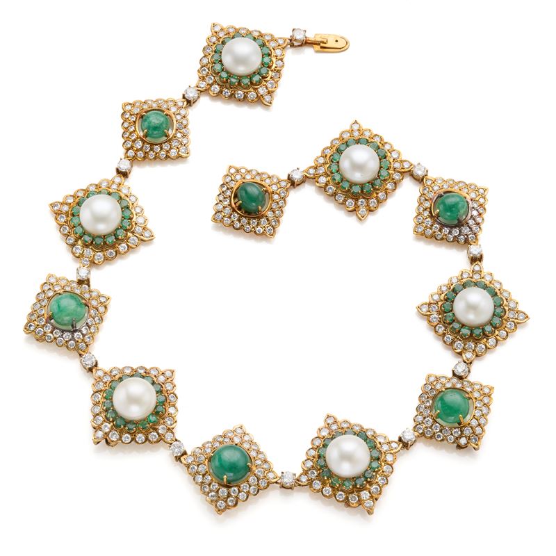 Collana in oro con perle, diamanti e smeraldi