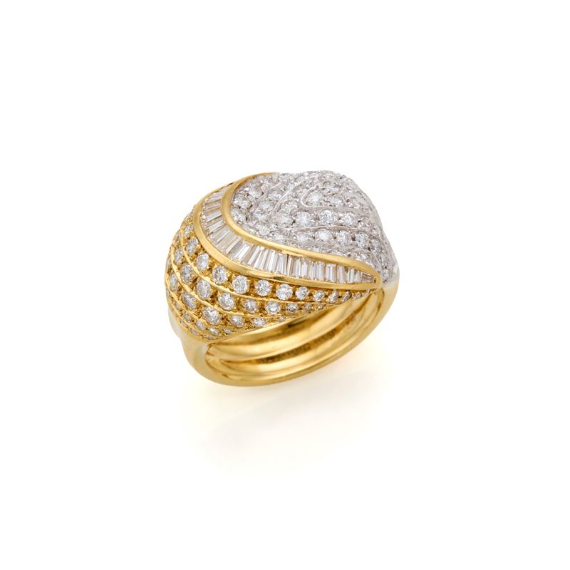 Anello in oro con diamanti