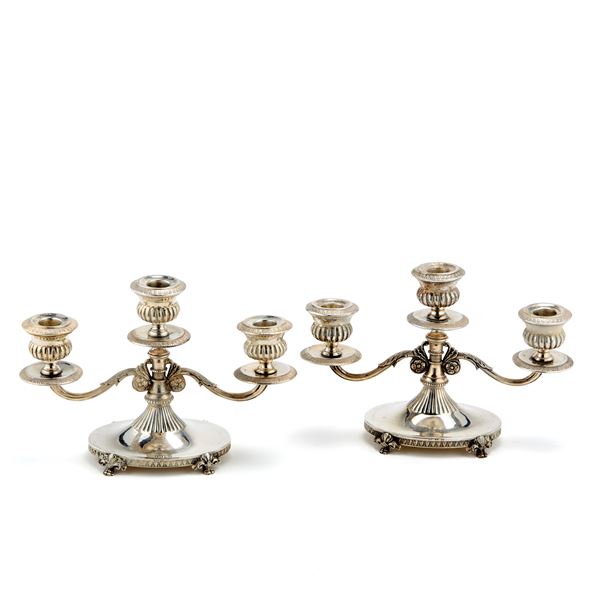 Coppia di candelabri in argento