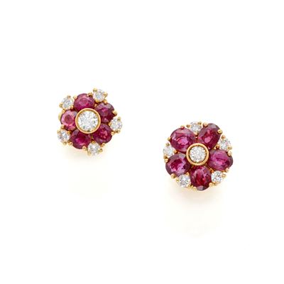 Orecchini in oro giallo 18 kt a fiore, rubini e diamanti