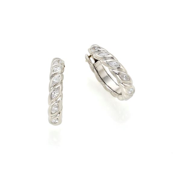 Orecchini in platino con diamanti