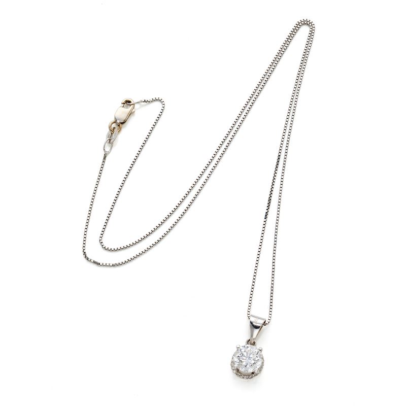 Catenina in oro con diamante
