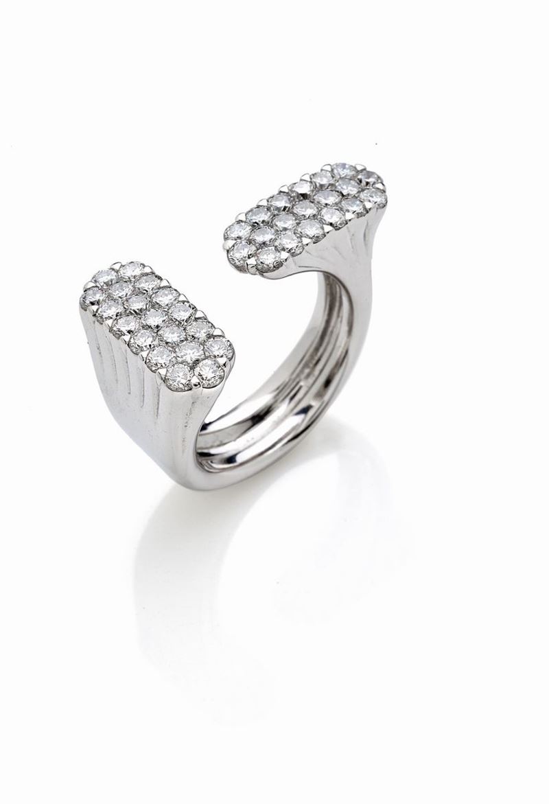 Anello in Oro Bianco e Diamanti