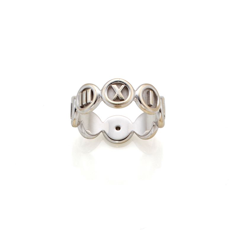 Anello in oro bianco 18 kt con diamante rotondo e firma Tiffany & Co.