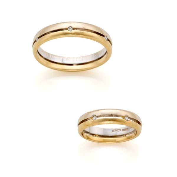 Gold pair of wedding rings
