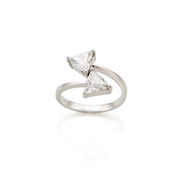 Gold ring with diamonds  - Auction JEWELS AND WATCHES - Faraone Casa d'Aste
