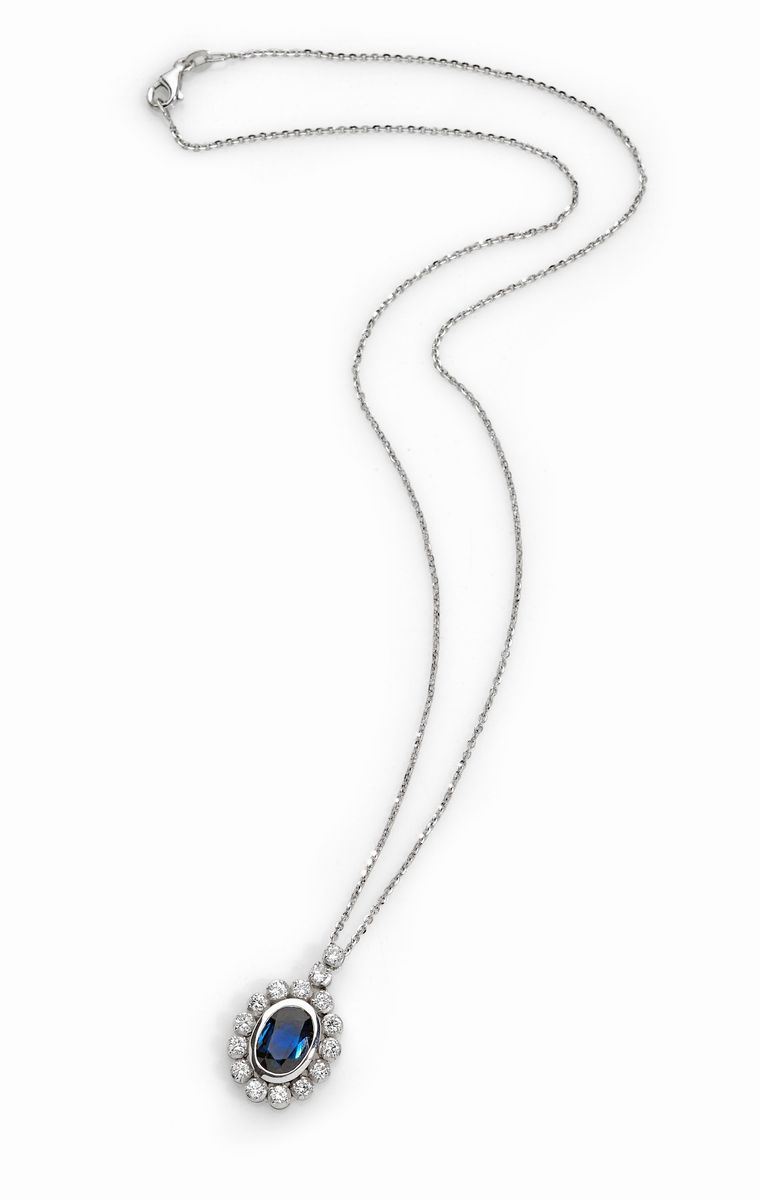 Collana in Oro Bianco con Zaffiro e Diamanti