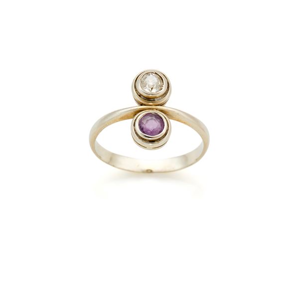 Gold ring with a diamond and a ruby  - Auction JEWELS AND WATCHES - Faraone Casa d'Aste