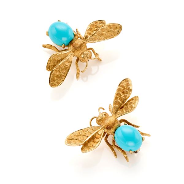 Pair of gold brooches with turquoise