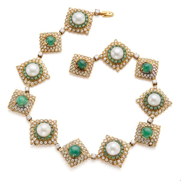 Collana  in oro con perle, diamanti e smeraldi