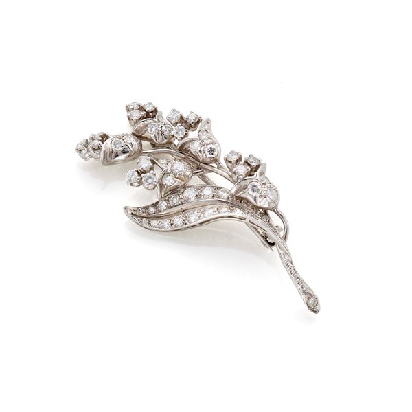 Spilla in platino con diamanti