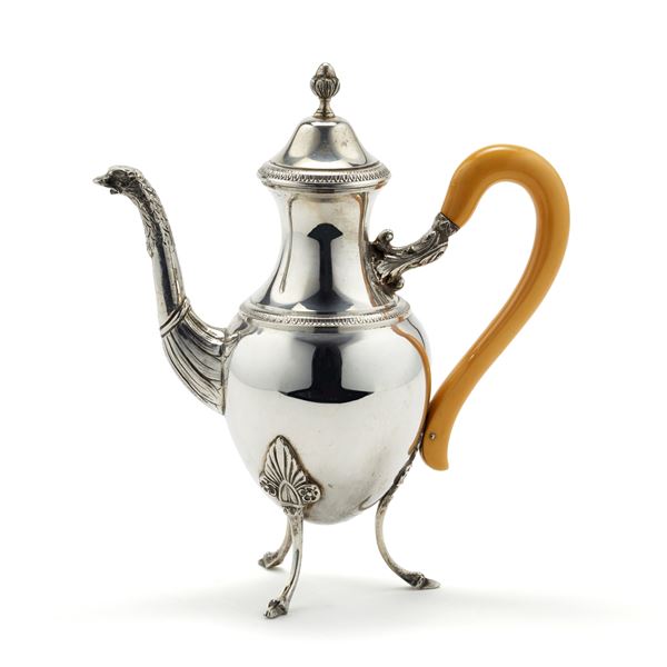 Silver coffee pot  - Auction Argenti, orologi e gioielli - Faraone Casa d'Aste