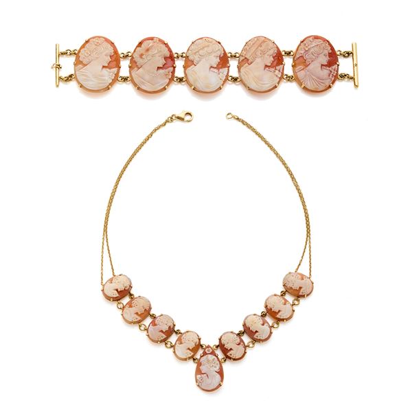 Demi parure in oro con cammei  - Asta Argenti, orologi e gioielli - Faraone Casa d'Aste