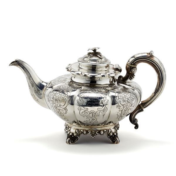 Silver teapot  - Auction Argenti, orologi e gioielli - Faraone Casa d'Aste