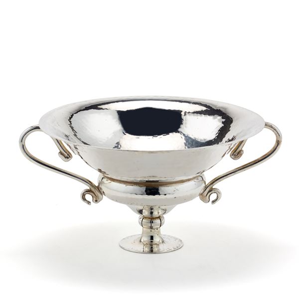 Double-handled silver cup  - Auction Argenti, orologi e gioielli - Faraone Casa d'Aste