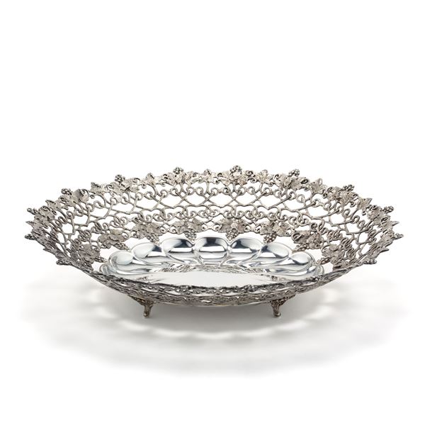 Silver centrepiece  - Auction Argenti, orologi e gioielli - Faraone Casa d'Aste