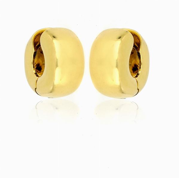 Orecchini oro giallo.