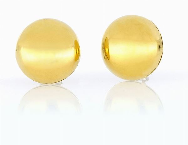 Orecchini oro giallo.