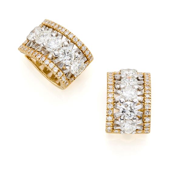 Orecchini in oro con diamanti  - Asta Argenti, orologi e gioielli - Faraone Casa d'Aste