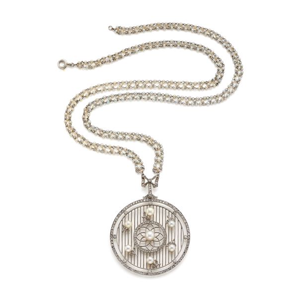 Collana in platino con pendente con perle e diamanti  - Asta Argenti, orologi e gioielli - Faraone Casa d'Aste