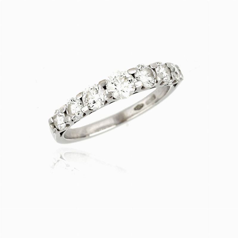 Anello in Oro Bianco e Diamanti.