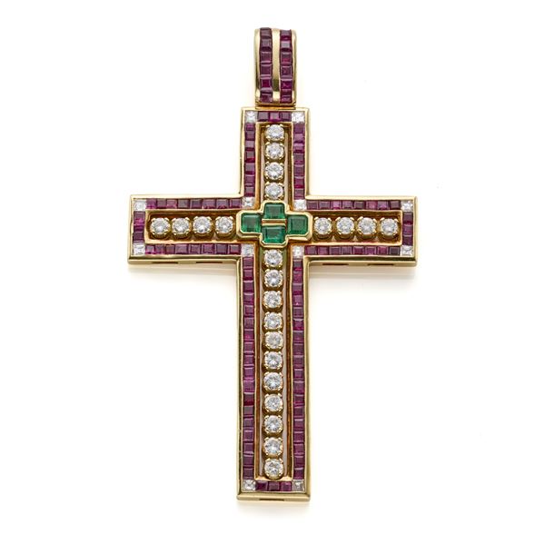 Yellow gold cross pendant   - Auction Argenti, orologi e gioielli - Faraone Casa d'Aste