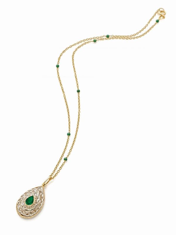 Collana con diamanti e smeraldi